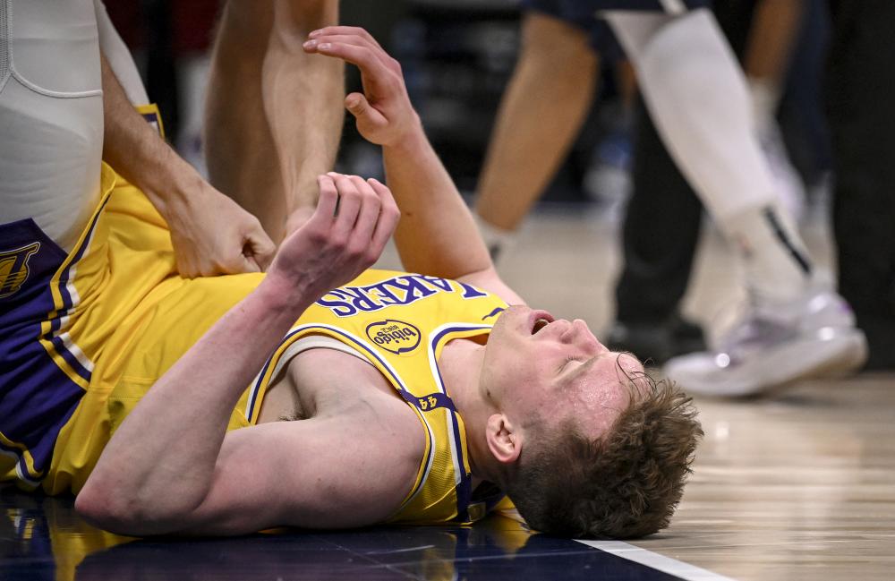 篮球CBA赛场精彩进攻合集